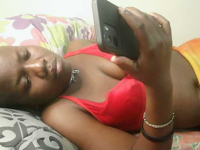 Blackdoll1 live cam on BongaCams