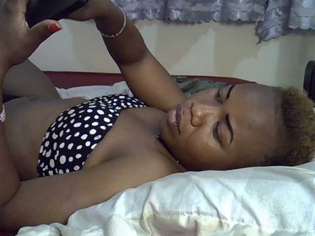Blackdoll1 live cam on BongaCams