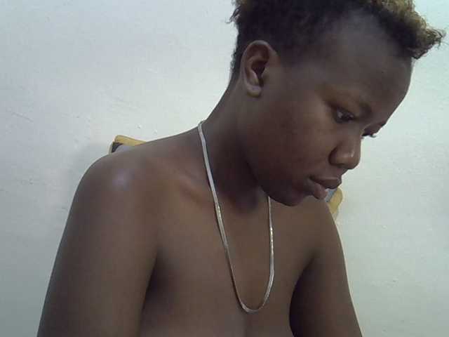 Blackdoll1 live cam on BongaCams