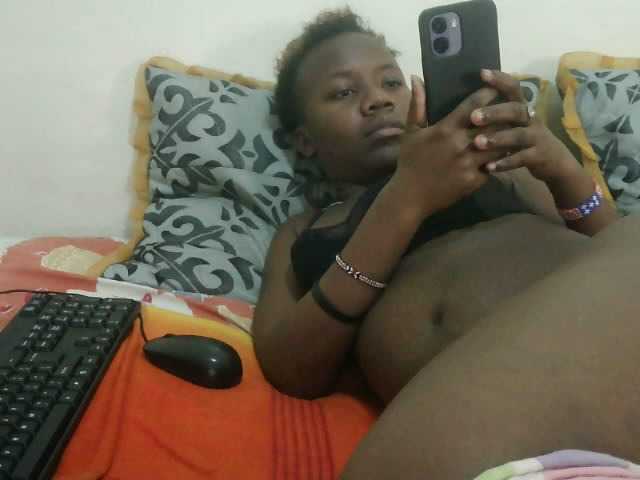 Blackdoll1 live cam on BongaCams