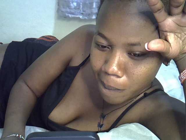 Blackdoll1 live cam on BongaCams
