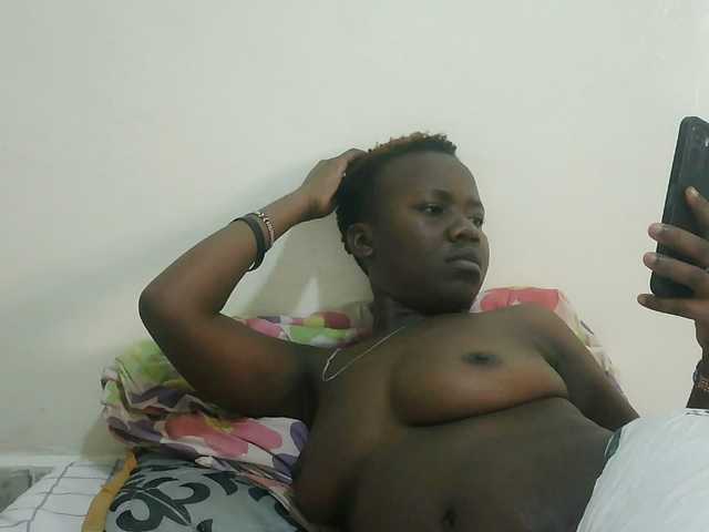 Blackdoll1 live cam on BongaCams