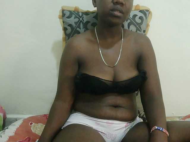 Blackdoll1 live cam on BongaCams