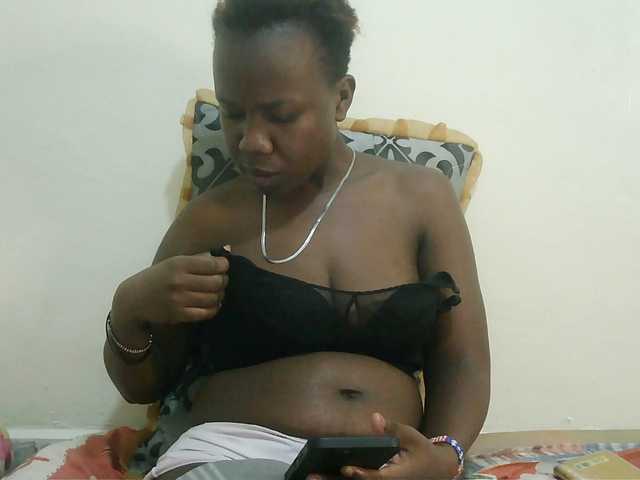 Blackdoll1 live cam on BongaCams