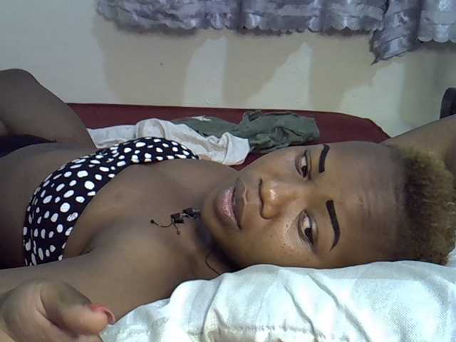 Blackdoll1 live cam on BongaCams