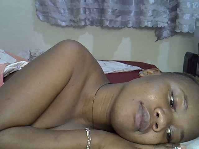 Blackdoll1 live cam on BongaCams