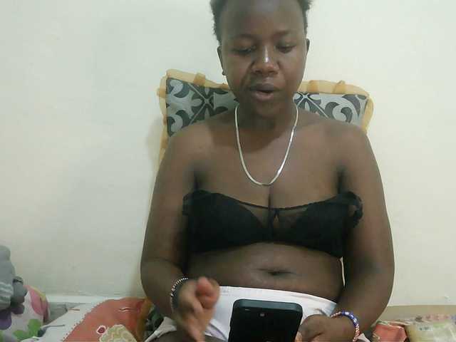 Blackdoll1 live cam on BongaCams