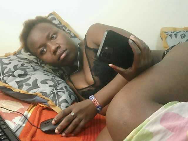 Blackdoll1 live webcam show