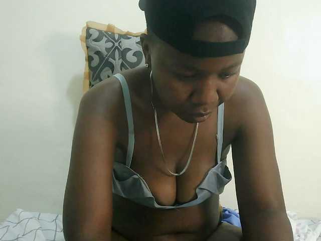 Blackdoll1 live cam on BongaCams