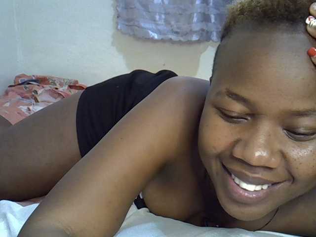 Blackdoll1 live cam on BongaCams
