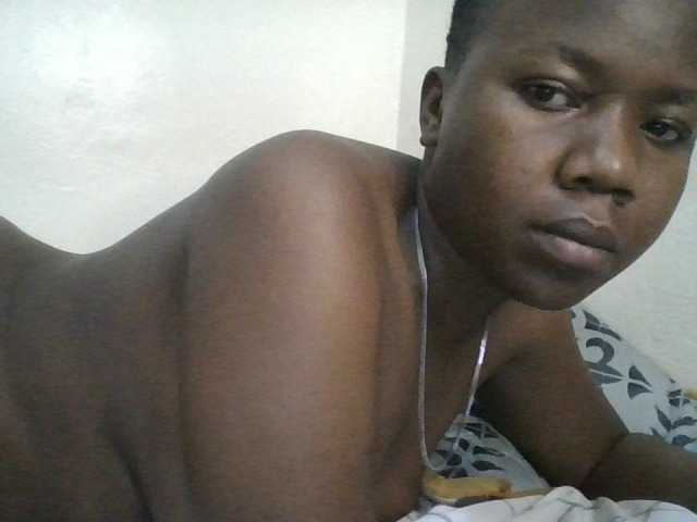 Blackdoll1 live cam on BongaCams