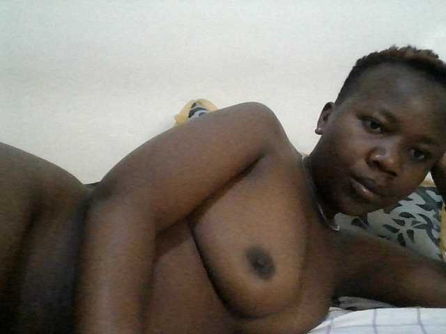 Blackdoll1 live cam on BongaCams