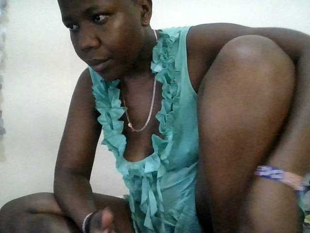 Blackdoll1 live cam on BongaCams