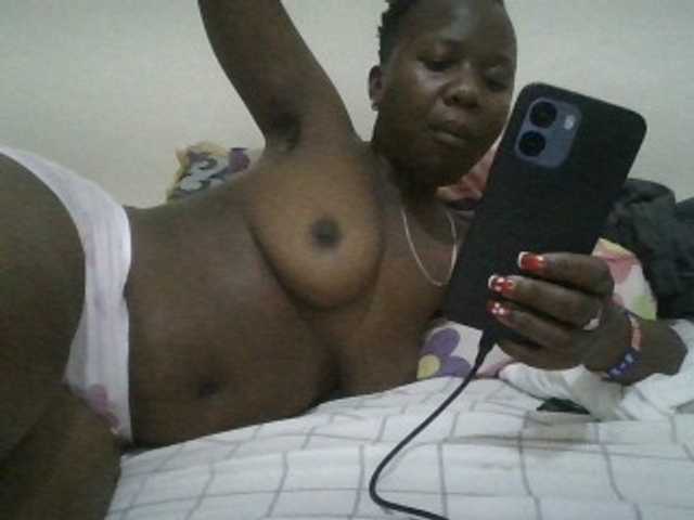 Blackdoll1 live cam on BongaCams