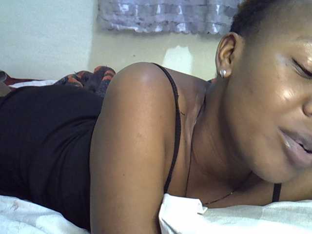 Blackdoll1 live cam on BongaCams
