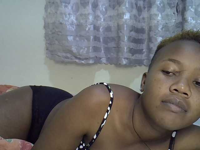 Blackdoll1 live cam on BongaCams