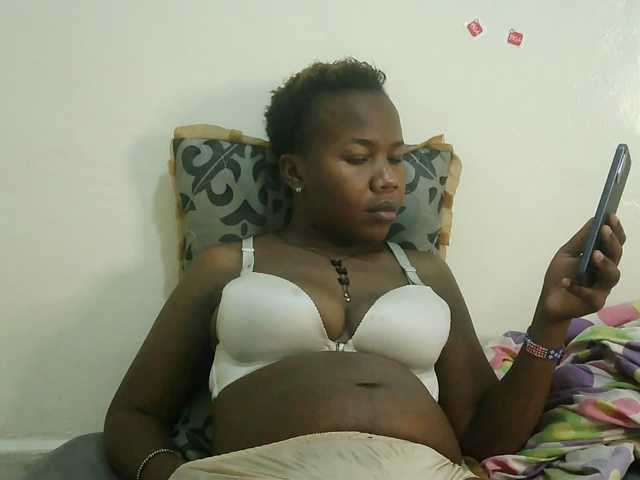 Blackdoll1 live cam on BongaCams
