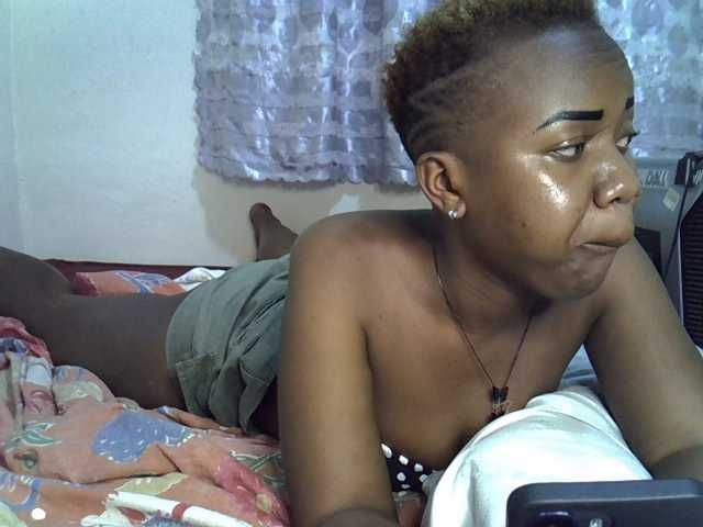 Blackdoll1 live cam on BongaCams
