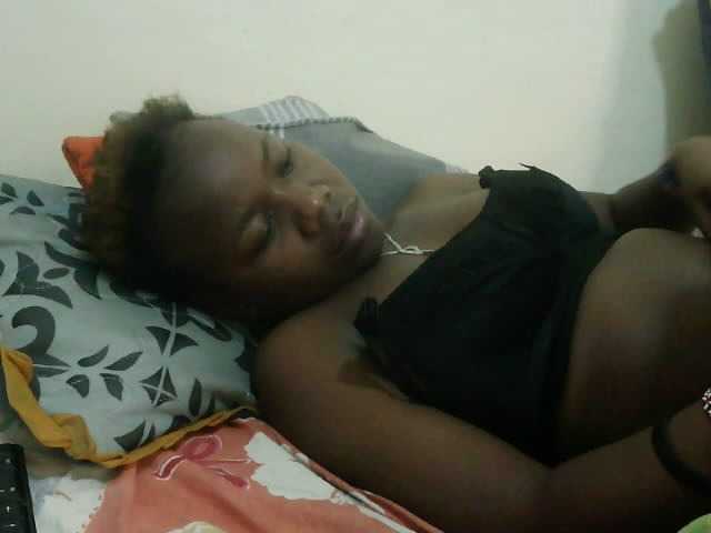 Blackdoll1 live cam on BongaCams
