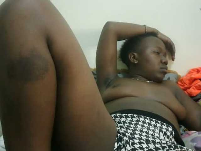 Blackdoll1 live cam on BongaCams