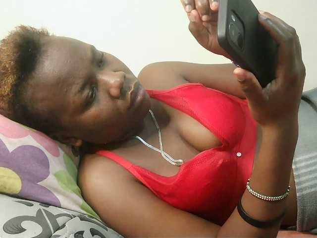 Blackdoll1 live cam on BongaCams