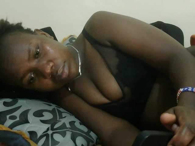 Blackdoll1 live cam on BongaCams