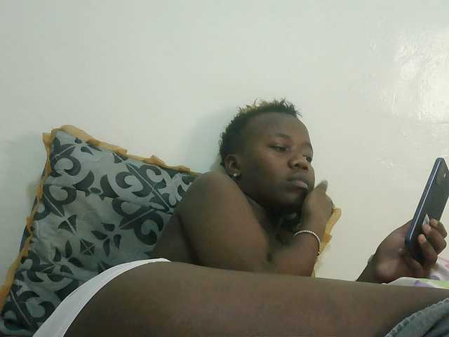 Blackdoll1 live cam on BongaCams