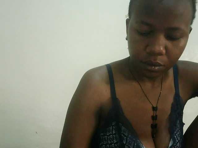 Blackdoll1 live cam on BongaCams