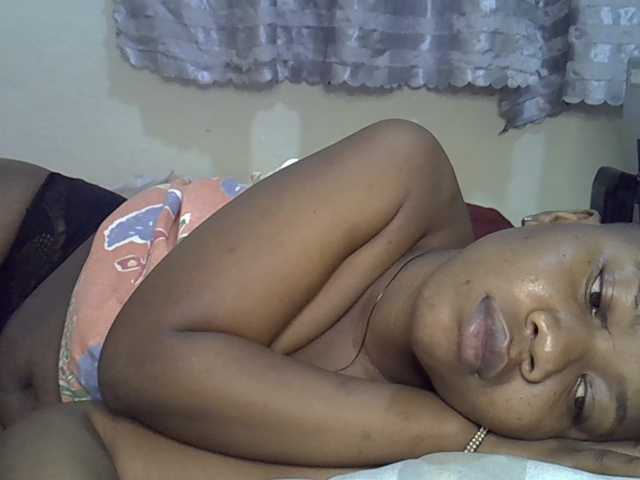 Blackdoll1 live cam on BongaCams