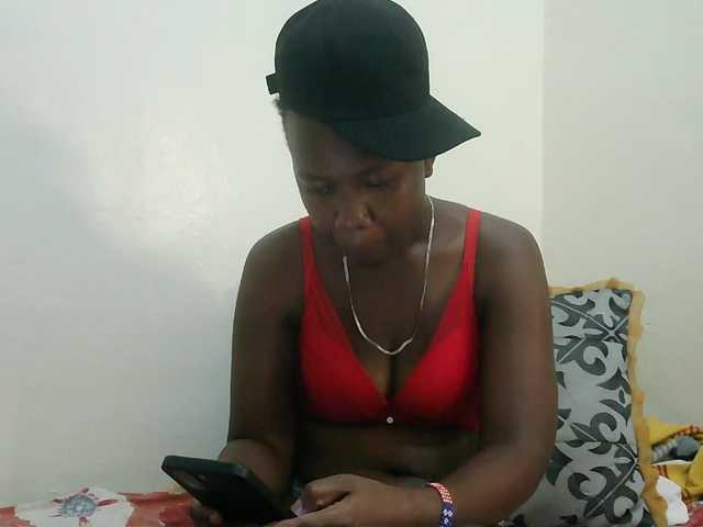 Blackdoll1 live cam on