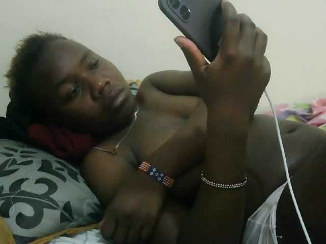 Blackdoll1 live cam on BongaCams