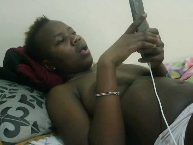 Blackdoll1 live cam on BongaCams