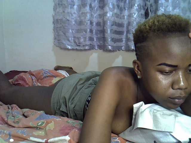 Blackdoll1 live cam on BongaCams