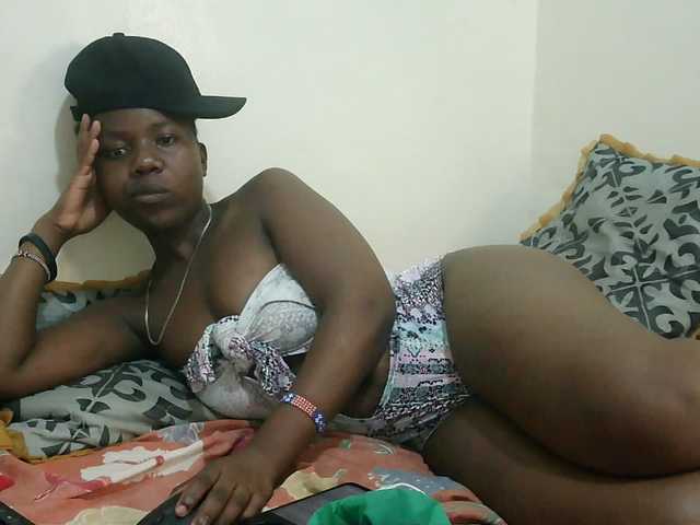 Blackdoll1 live cam on 