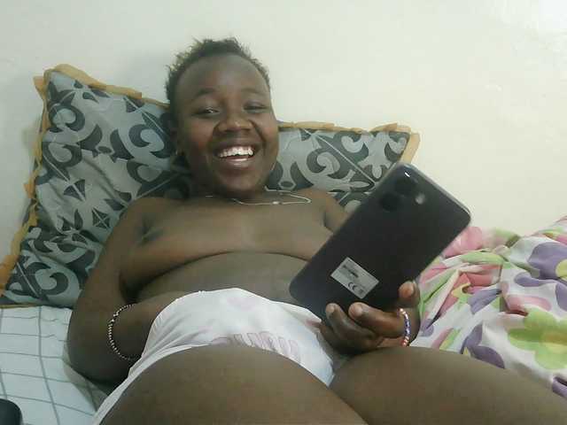 Blackdoll1 live cam on BongaCams