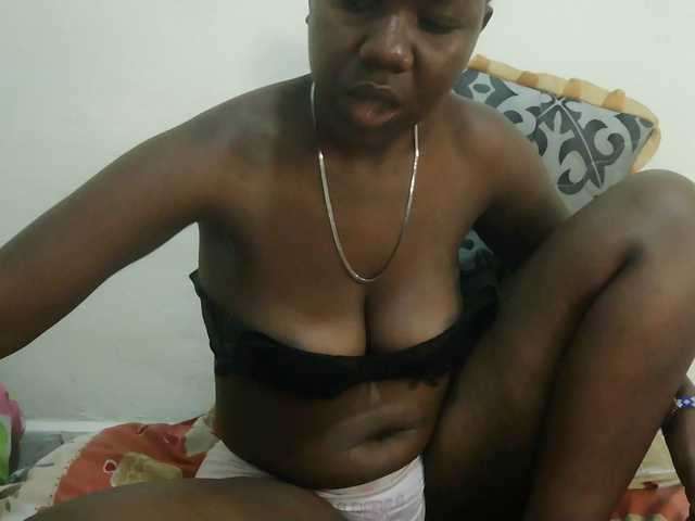 Blackdoll1 live cam on BongaCams