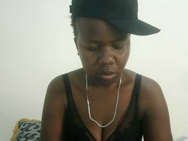 Blackdoll1 live cam on BongaCams