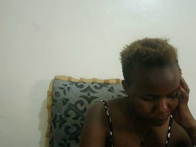 Blackdoll1 live cam on BongaCams