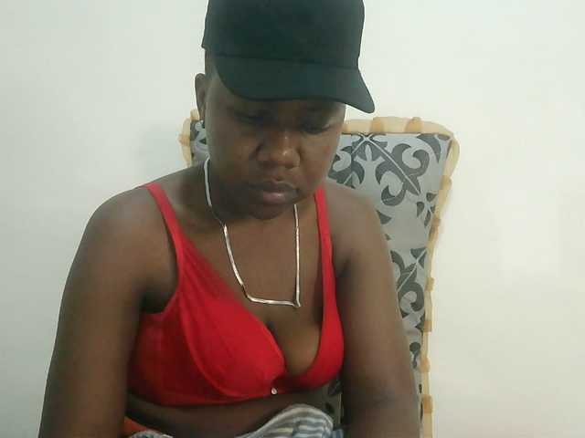Blackdoll1 live cam on BongaCams