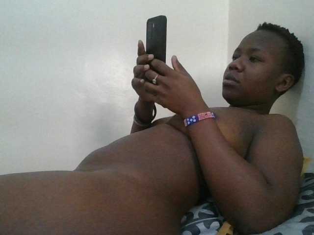 Blackdoll1 live cam on BongaCams