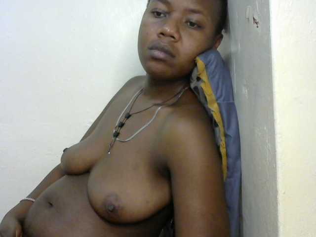 Blackdoll1 live cam on BongaCams