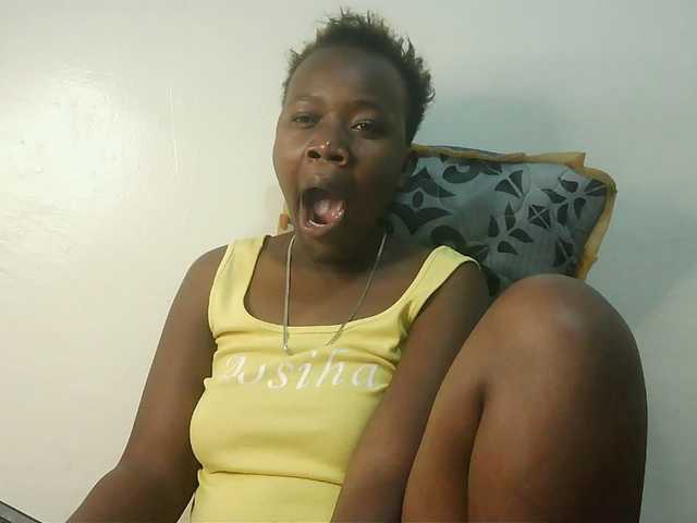 Blackdoll1 live cam on BongaCams