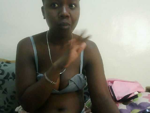 Blackdoll1 live cam on BongaCams