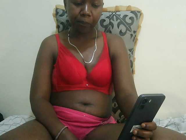 Blackdoll1 live cam on BongaCams