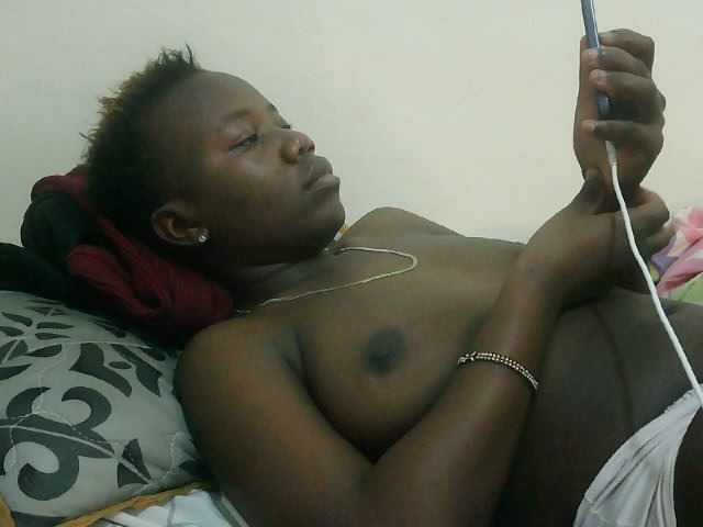 Blackdoll1 live cam on BongaCams
