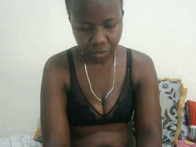Blackdoll1 live cam on BongaCams