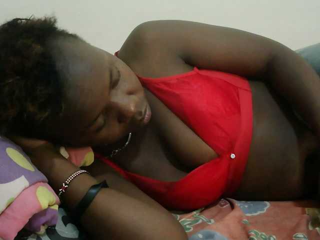Blackdoll1 live cam on BongaCams