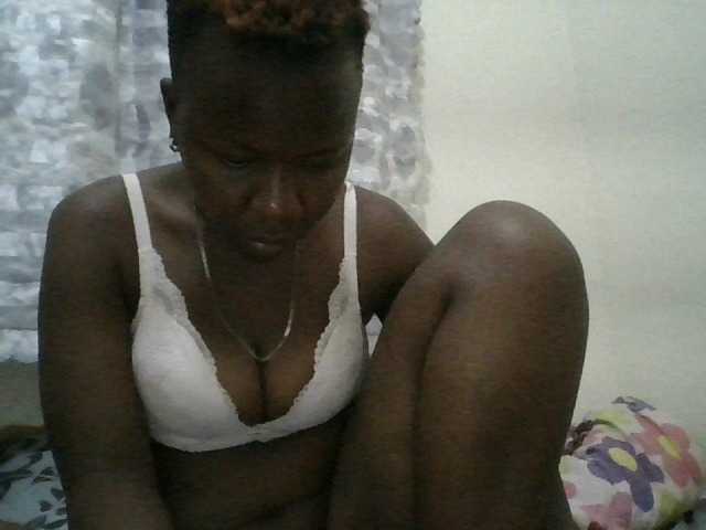 Blackdoll1 live cam on BongaCams