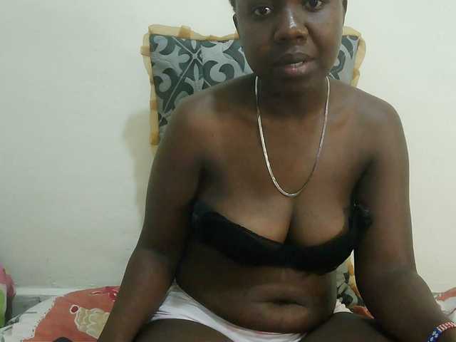 Blackdoll1 live cam on BongaCams