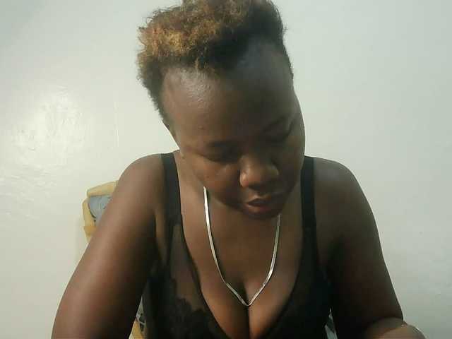Blackdoll1 live cam on BongaCams